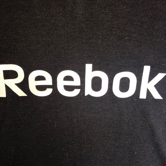 EUC Womens Small Reebok SS Black Crop Top - Picture 3 of 4